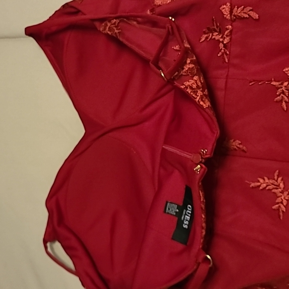 Guess Size 4 Red Lace Dress - Picture 9 of 10